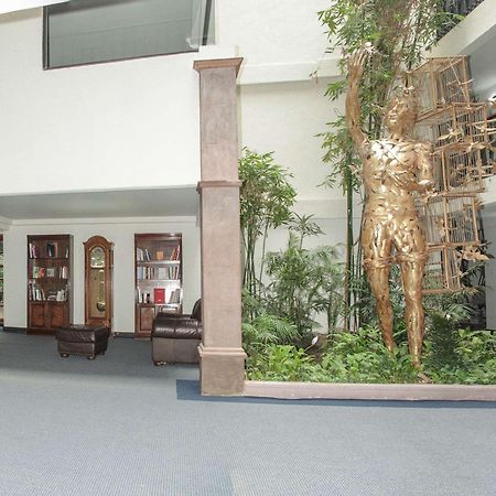 Radisson Hotel & Convention Center Толука-де-Лердо Экстерьер фото