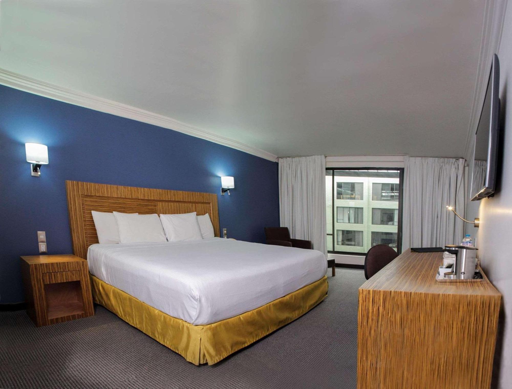 Radisson Hotel & Convention Center Толука-де-Лердо Экстерьер фото